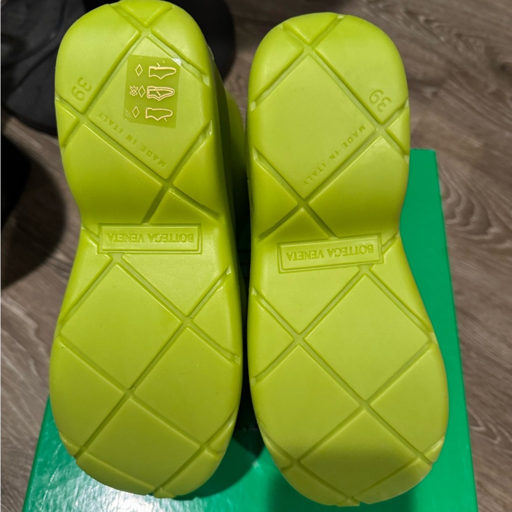 Bottega Veneta Lime Green Ankle Boots - Picture 9 of 10